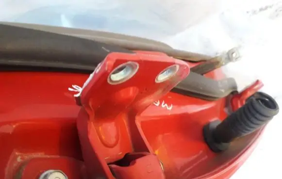 Mazda 626 Rear door lower hinge