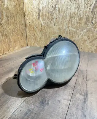 Mercedes-Benz C W203 Headlight/headlamp