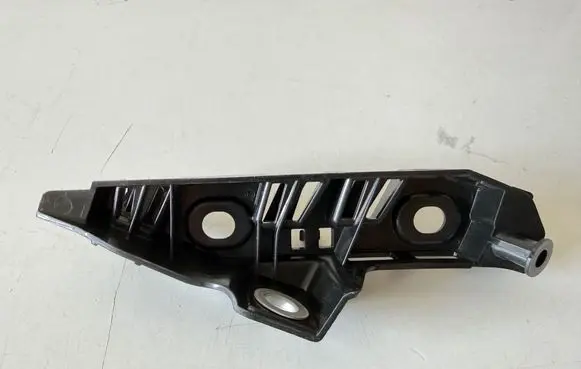 Volkswagen PASSAT B8 Front bumper mounting bracket 3G0807049