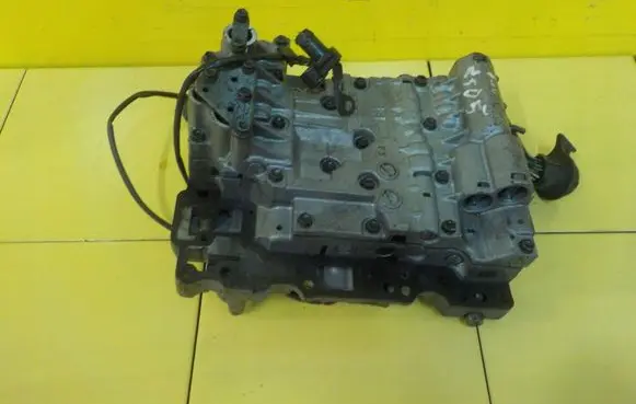 Volvo S80 Torque split ecu control unit/module 5G1372488AA 4SP60