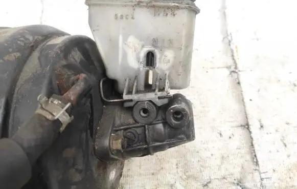 Mazda Xedos 6 Master brake cylinder 852-04102