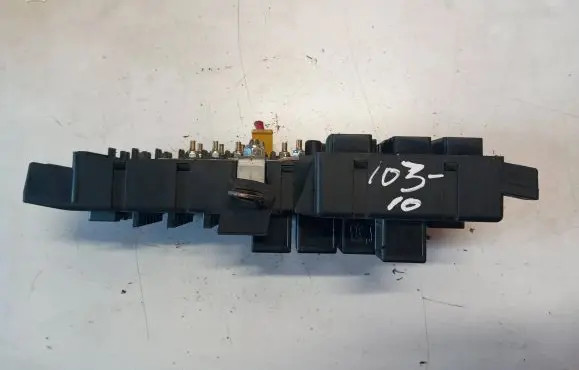 Volvo XC90 Fuse box set 30728008 518828108 185044