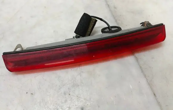 Toyota Avensis T250 Third/center stoplight E22041 0553