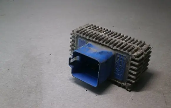 Glow plug pre-heat relay