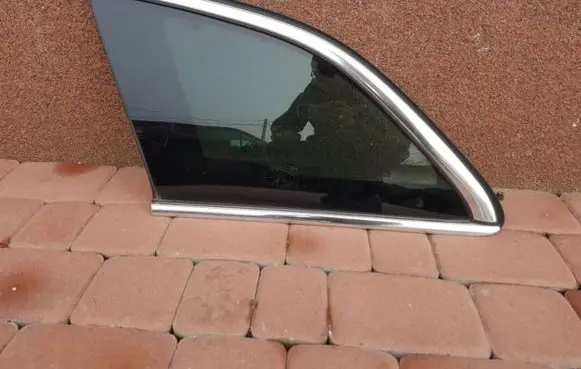 Opel Insignia A Sliding door window/glass 