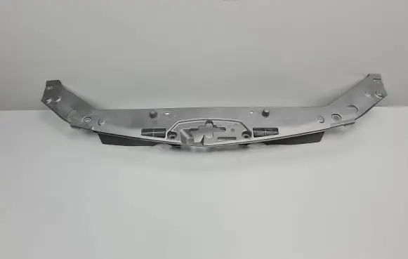 Engine bonnet/hood lock trim molding