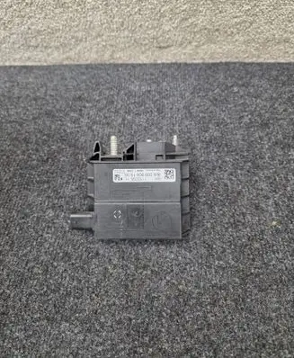 Mercedes-Benz C W205 Battery relay fuse A0009061505