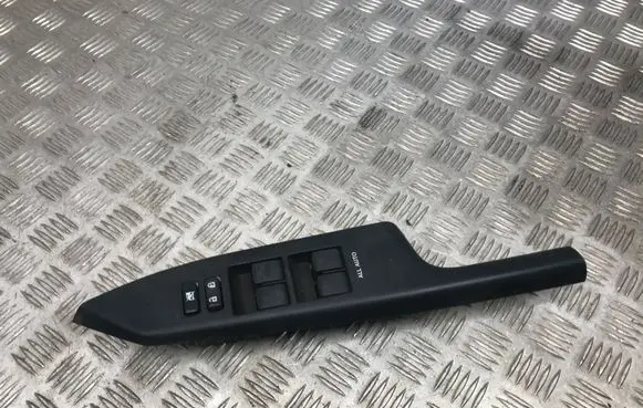Lexus CT 200H Electric window control switch 7423176020