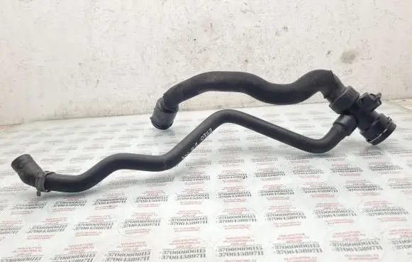 Seat Exeo (3R) Engine coolant pipe/hose 8E0121049L