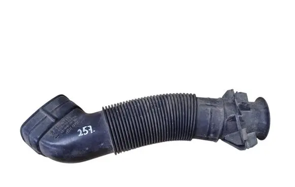 Skoda Felicia II Air intake hose/pipe 6U0129628
