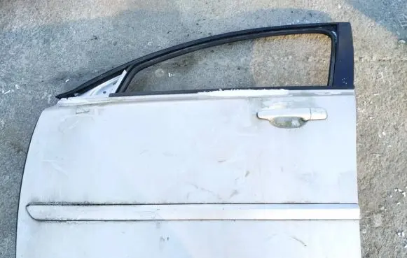 Volvo V50 Front door pilkos