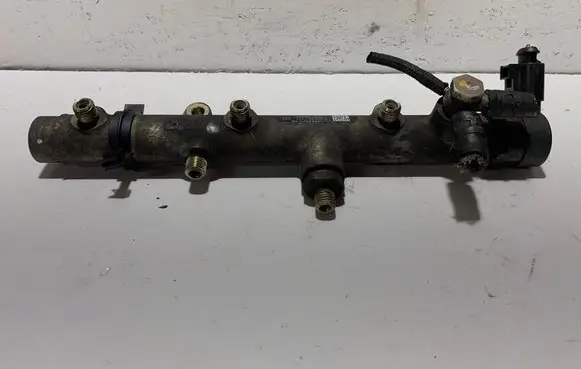 Fuel main line pipe