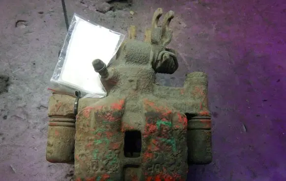Mazda 323 Rear brake caliper