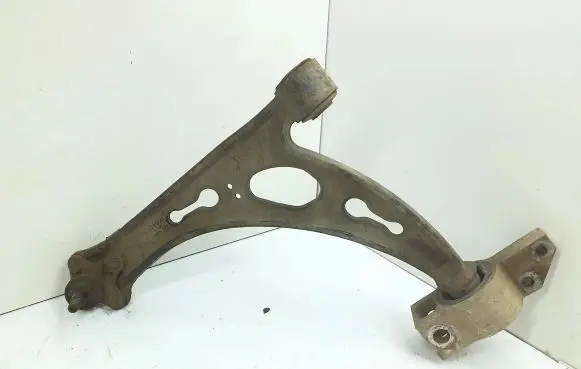 Volkswagen Golf VI Front lower control arm/wishbone