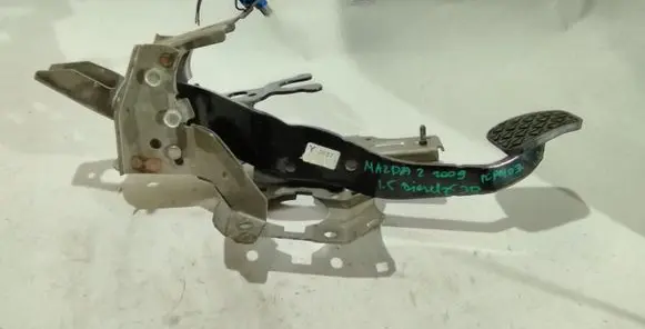 Mazda 2 Brake pedal YDF87