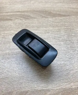 Toyota Corolla Verso AR10 Electric window control switch 848100F010 37181A