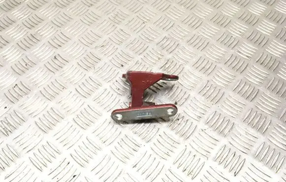 Mitsubishi Colt Rear door lower hinge