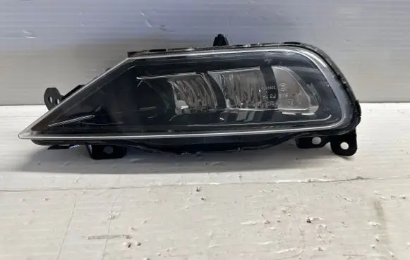 Volvo S90, V90 Front fog light 31395866