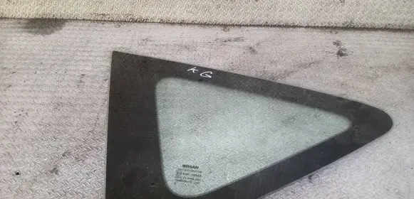 Nissan Note (E12) Rear side window