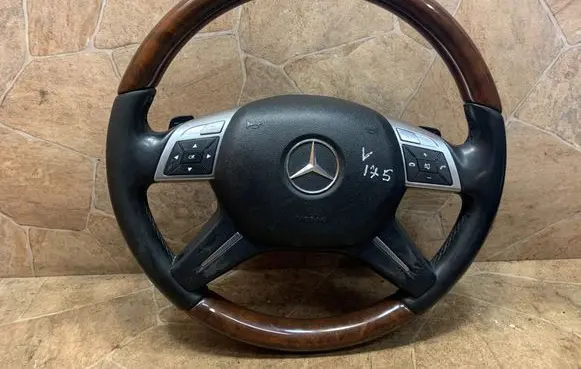 Mercedes-Benz GL X166 Steering wheel 