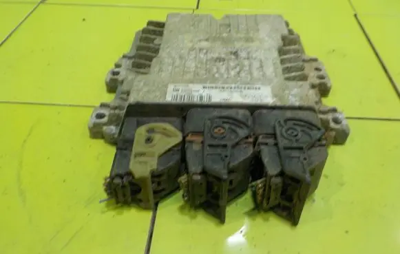 Ford Focus Engine control unit/module BV6112A650NG