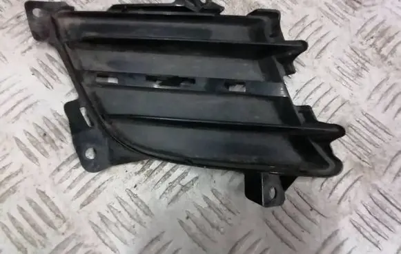 Mazda 6 Front bumper upper radiator grill GS7T-50C12