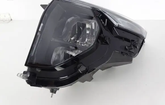 Ford Courier Headlight/headlamp R2X6-13E015-AF