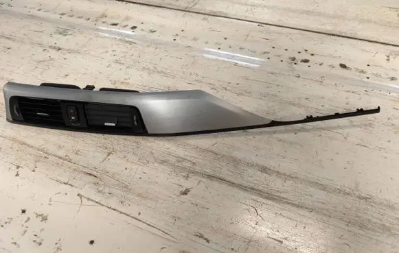 BMW 3 GT F34 Dashboard glove box trim 9231217 D659187 8716085