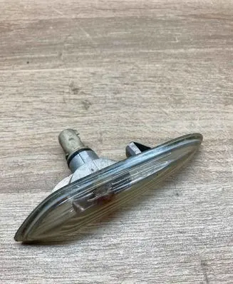 BMW 3 E46 Front fender indicator light 8382104