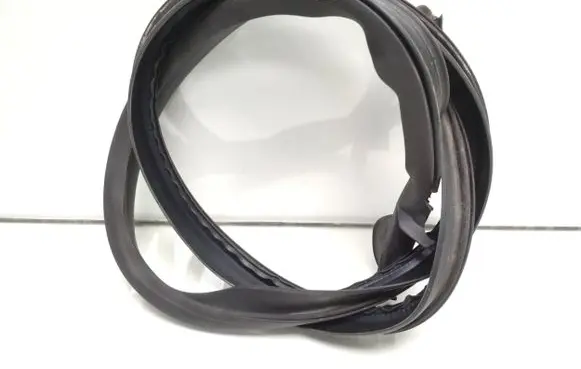 Sunroof sealing rubber