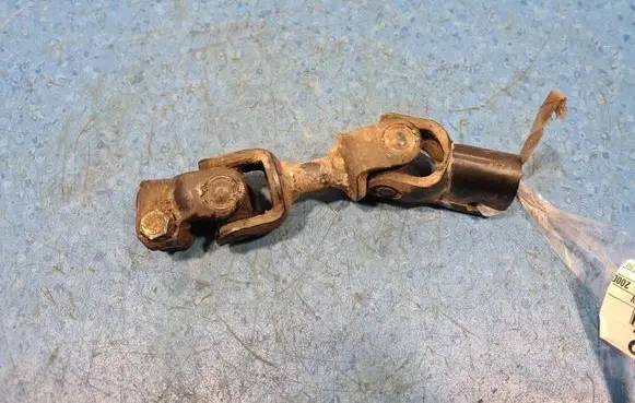 Subaru Impreza I Rear steering column 