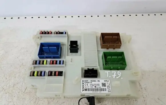 Volvo V70 Fuse module 31254837AC