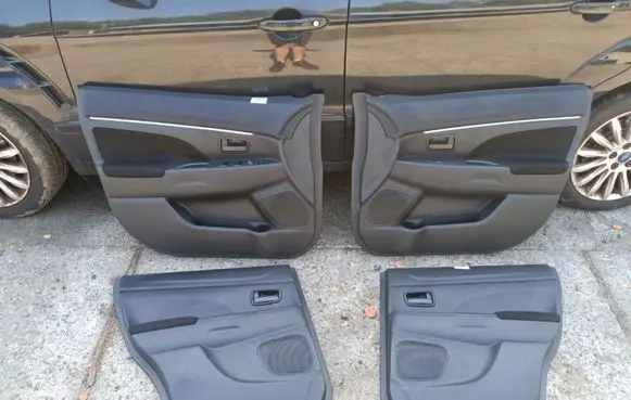 Mitsubishi ASX Other front door trim element 
