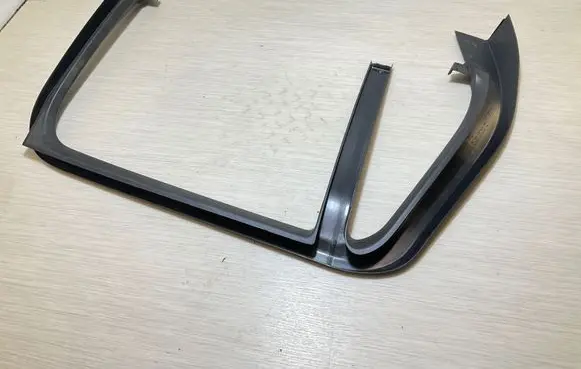 Volvo XC90 Rear door window/glass frame 31393875 31393873