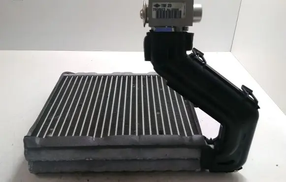 Land Rover Evoque I Air conditioning (A/C) radiator (interior) FA992002 7010973