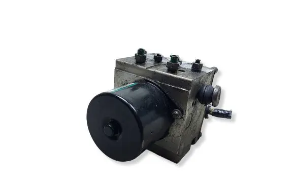 Peugeot 407 ABS Pump 15710605KASACJA 15710605 S118676001