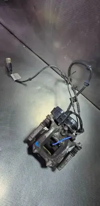 BMW X1 U11 Rear brake caliper 689106602
