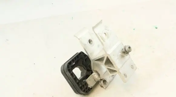 BMW X7 G07 Radiator support slam panel bracket 7421636 51117421636