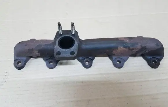 Peugeot 508 Exhaust manifold