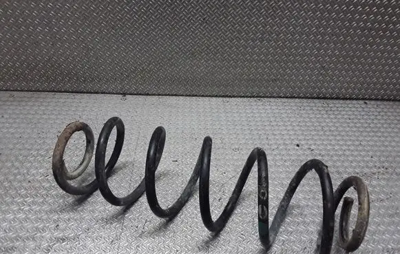 Volkswagen Golf IV Rear coil spring