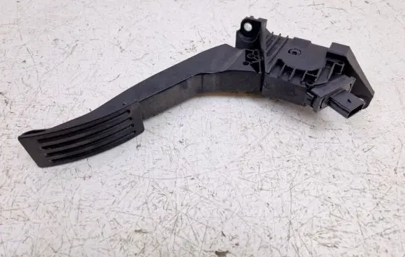 Ford Escape IV Accelerator throttle pedal LX619F836 LX619F836AA FV8QE