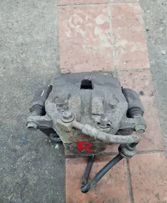 Opel Zafira C Front brake caliper 13229151