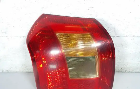 Toyota Corolla E120 E130 Rear/tail lights E110459