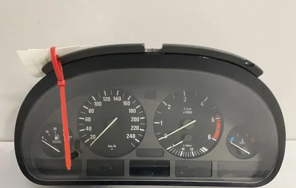 BMW 5 E39 Speedometer (instrument cluster) 7001313