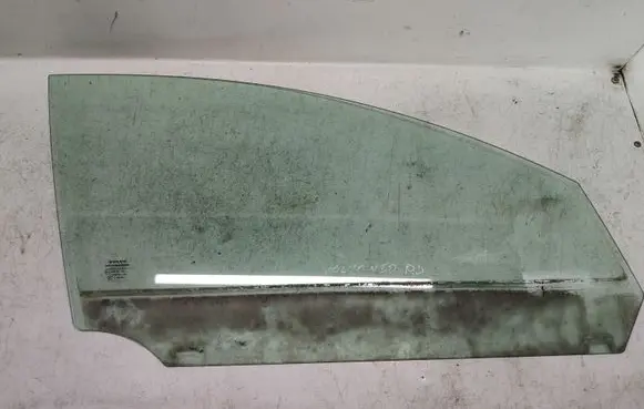 Volvo V50 Front door window glass four-door