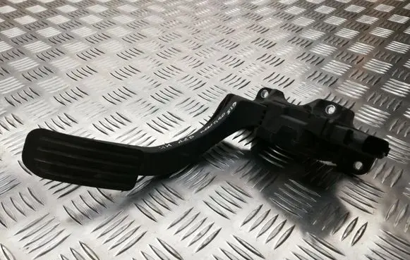 Ford Mondeo MK IV Accelerator throttle pedal 6G929F836SC