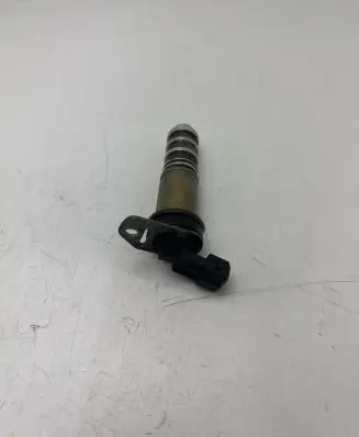 BMW 3 F30 F35 F31 Camshaft vanos timing valve 7585776