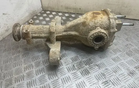 Subaru Legacy Rear differential 372363y2