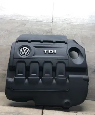 Volkswagen Golf VII Engine cover (trim) 04L103925Q 04L103925
