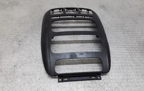 Chrysler Voyager Radio/GPS head unit trim P05005027AF